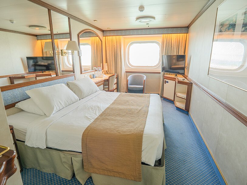 Oceanview & Oceanview Obstructed Stateroom